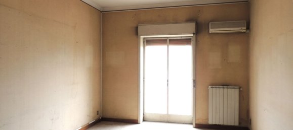3-salle Appartement à Catania, Italy No. 284276 19