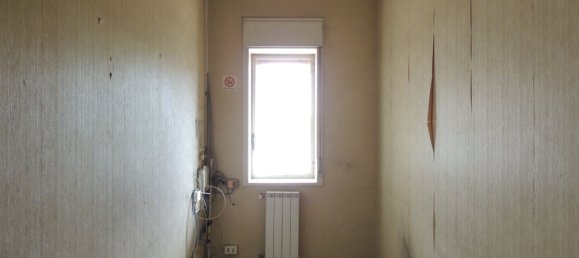 3-salle Appartement à Catania, Italy No. 284276 21