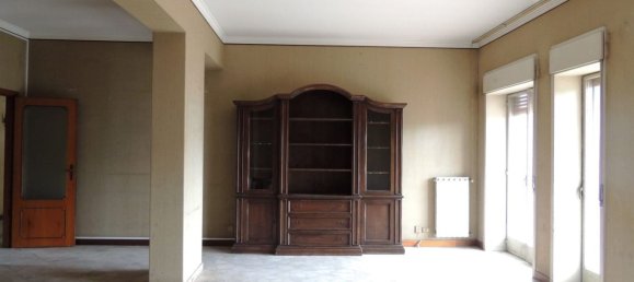 3-salle Appartement à Catania, Italy No. 284276 11