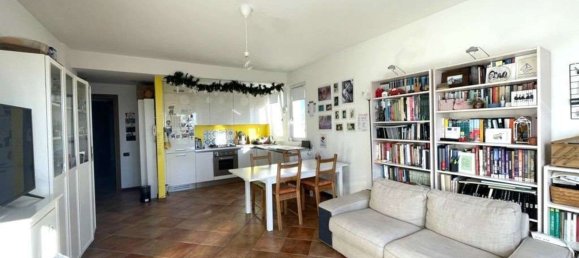 3 rooms Apartment in Binago, Italy No. 1894 2