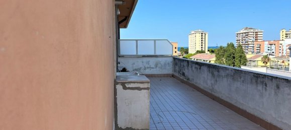 2-salle Penthouse à Montesilvano, Italy No. 299527 3