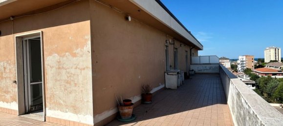 2-salle Penthouse à Montesilvano, Italy No. 299527 6