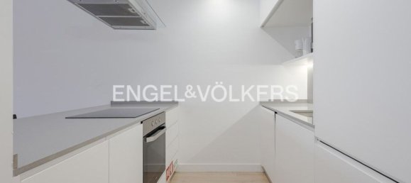 2 bedrooms Apartment in Lisbon, Portugal No. 11010 18