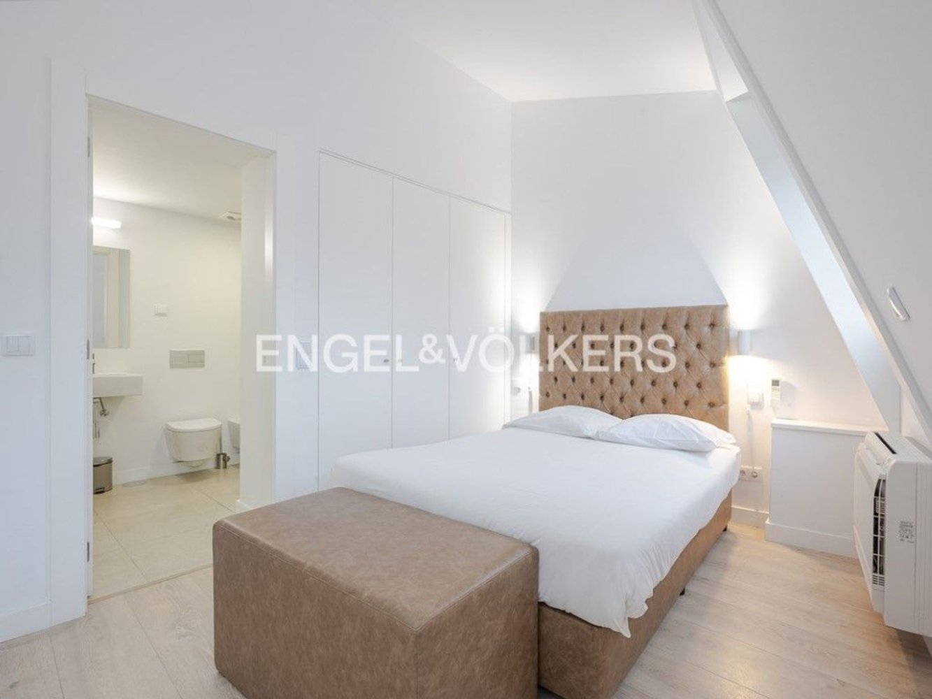 2 bedrooms Apartment in Lisbon, Portugal No. 11010