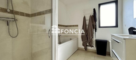 3 bedrooms House in Isneauville, France No. 354557 5