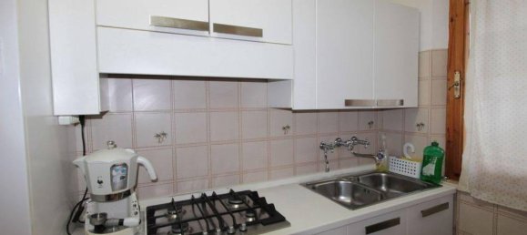 6 rooms Apartment in Montepulciano, Italy No. 30891 4