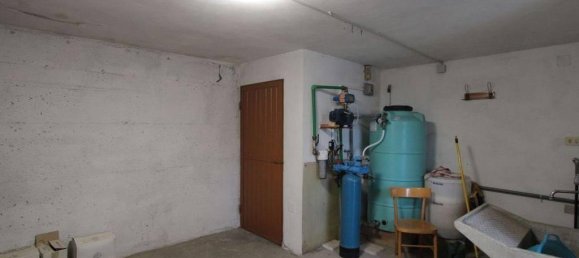 6 rooms Apartment in Montepulciano, Italy No. 30891 10