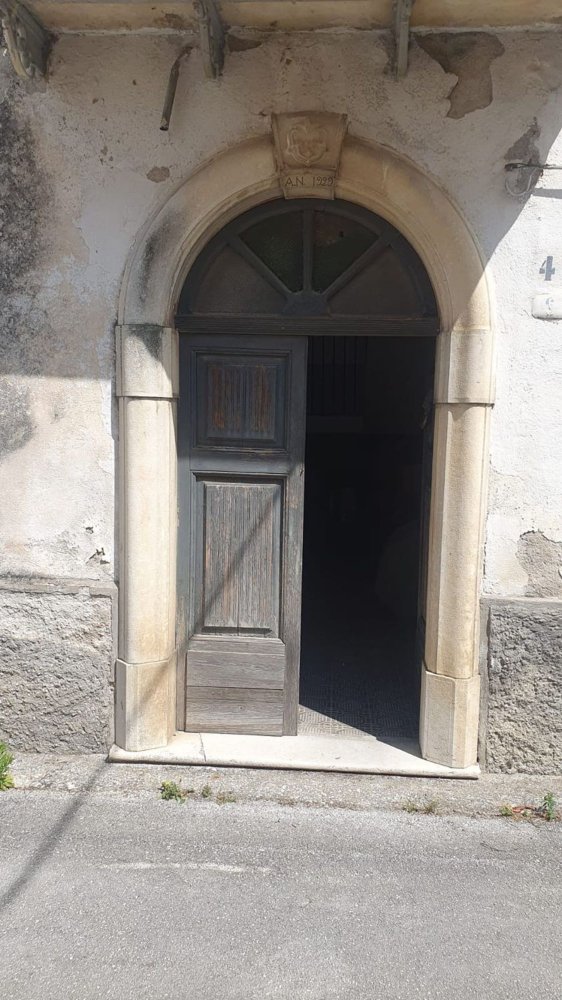 8-Zimmer Haus in Rocchetta a Volturno, Italy, Nr. 285023