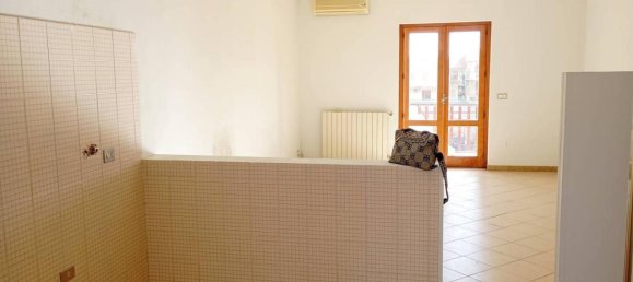 4-Zimmer Wohnung in Aci Sant'Antonio, Italy, Nr. 37235 4