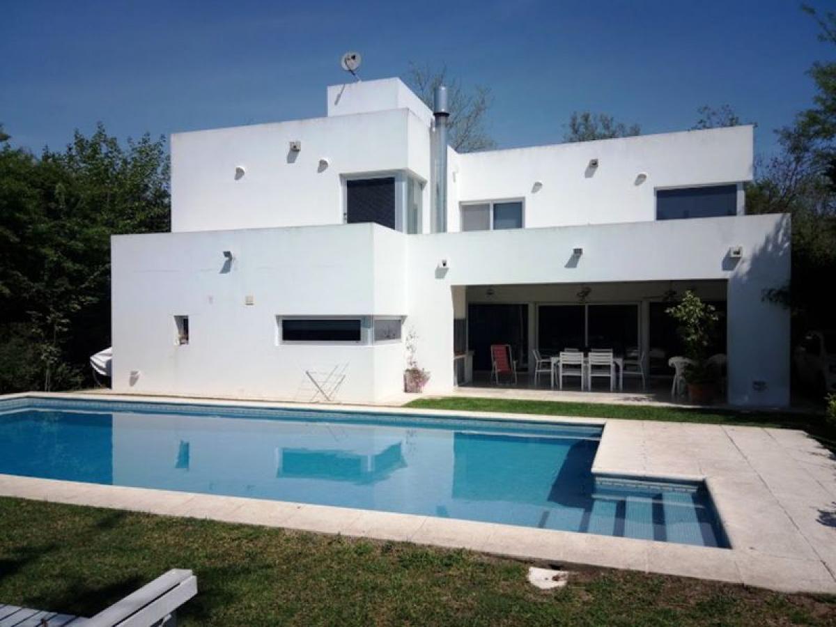 4 bedrooms House in Tigre, Argentina No. 57016