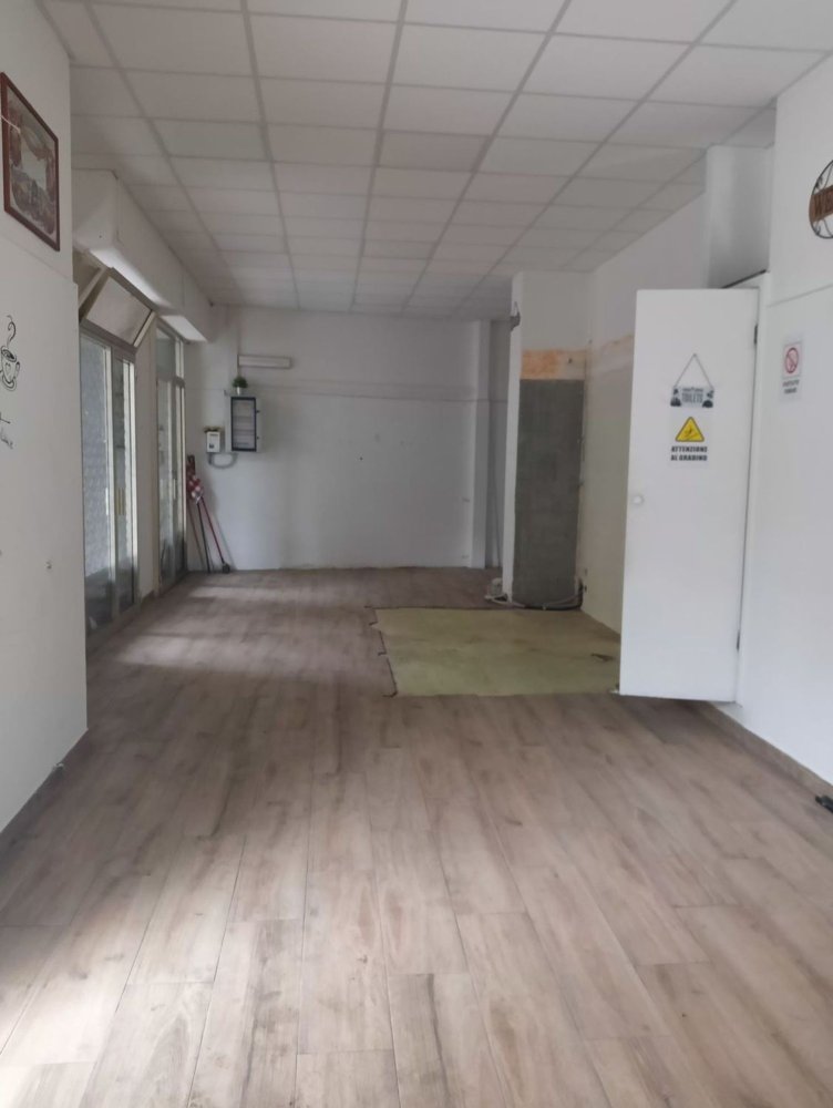 Imóvel comercial em Genoa, Italy 55 m² N.º 113554