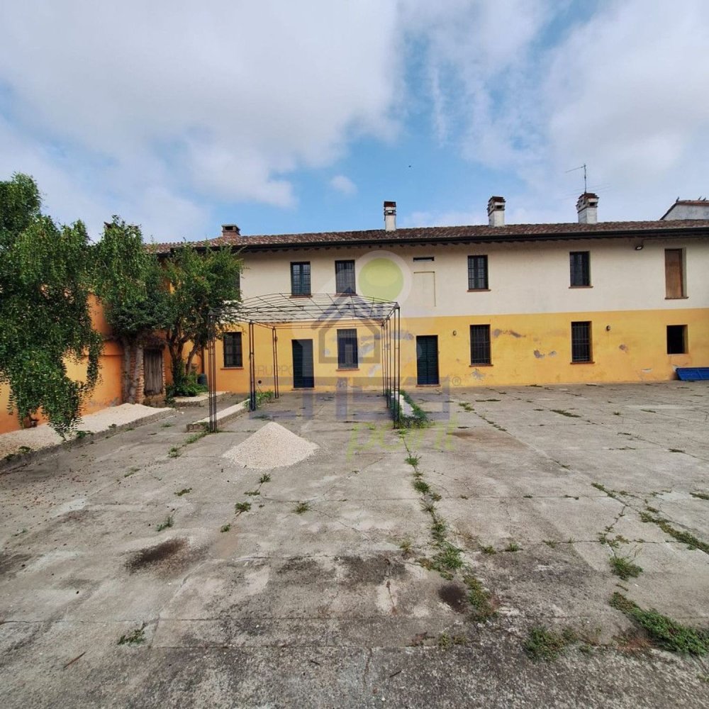 20 chambres Maison à Lombardy, Italy No. 361968