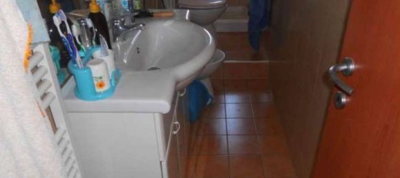 4-salle Appartement à Luino, Italy No. 185531 23