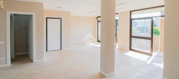 Escritório em Chiari, Italy 100 m² N.º 168298 14