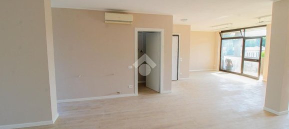 Escritório em Chiari, Italy 100 m² N.º 168298 18