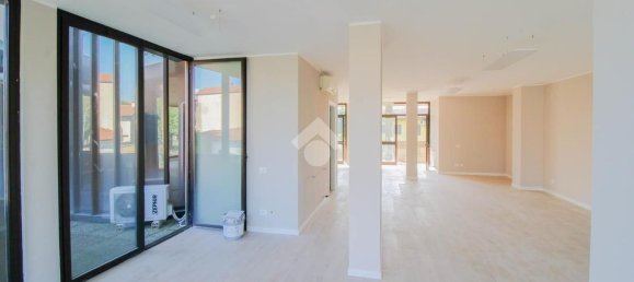 Escritório em Chiari, Italy 100 m² N.º 168298 25