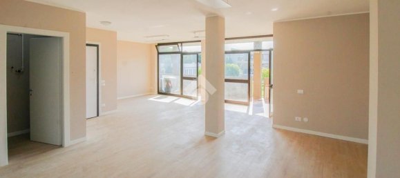 Escritório em Chiari, Italy 100 m² N.º 168298 17