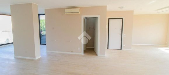 Escritório em Chiari, Italy 100 m² N.º 168298 15