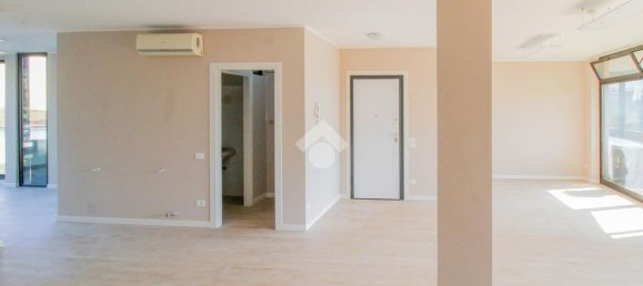 Escritório em Chiari, Italy 100 m² N.º 168298 13