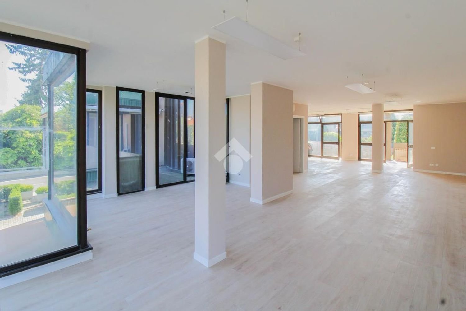 Escritório em Chiari, Italy 100 m² N.º 168298