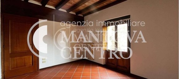 Здание с 5 комнатами в Мантуя, Италия № 303079 5