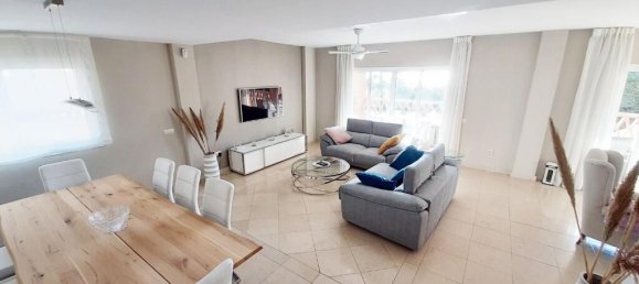 4 bedrooms Villa in Mijas, Spain No. 45130 9