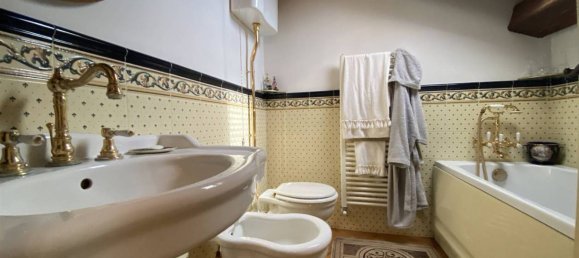 2 bedrooms Apartment in Fiesole, Italy No. 303106 11