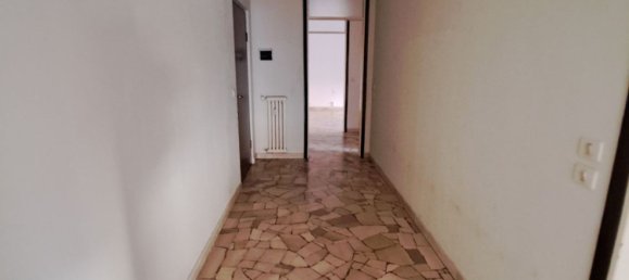 Apartamento de 4 habitaciónes en Magnago, Italy No. 179986 16