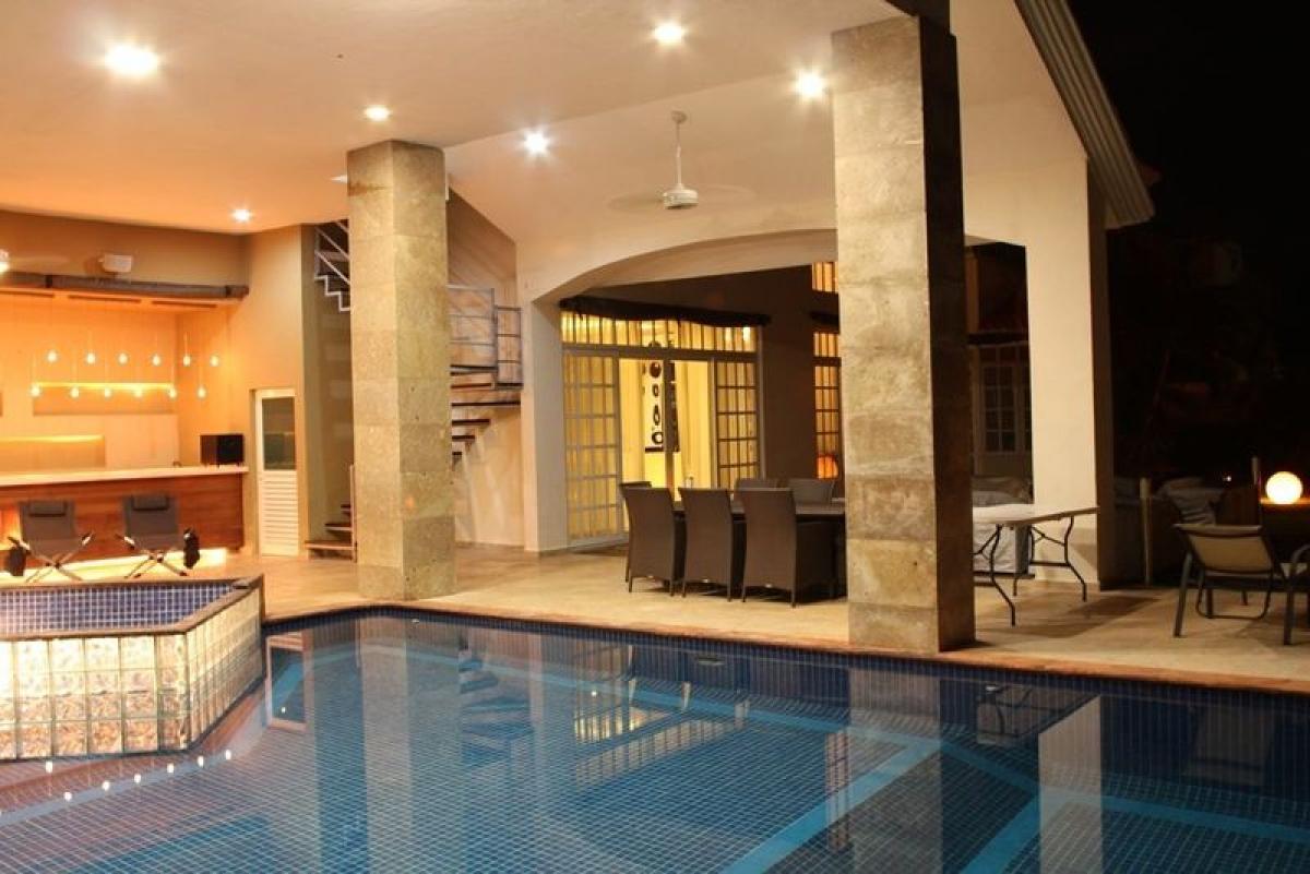 Casa de 4 dormitorios en Mexico No. 174234