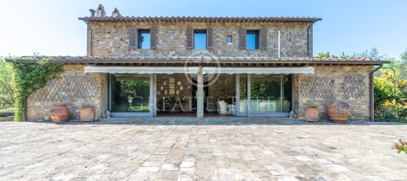 4 bedrooms House in Florence, Italy No. 238026 10