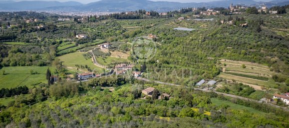 4 bedrooms House in Florence, Italy No. 238026 14