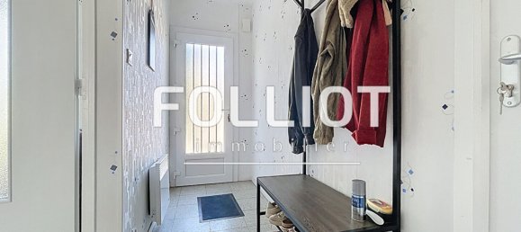 3 bedrooms House in Saint-Lo, France No. 288579 4