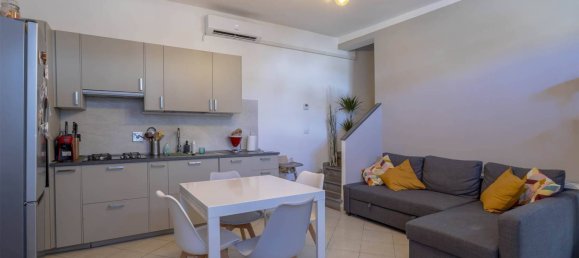 1 bedroom House in Campi Bisenzio, Italy No. 272556 2