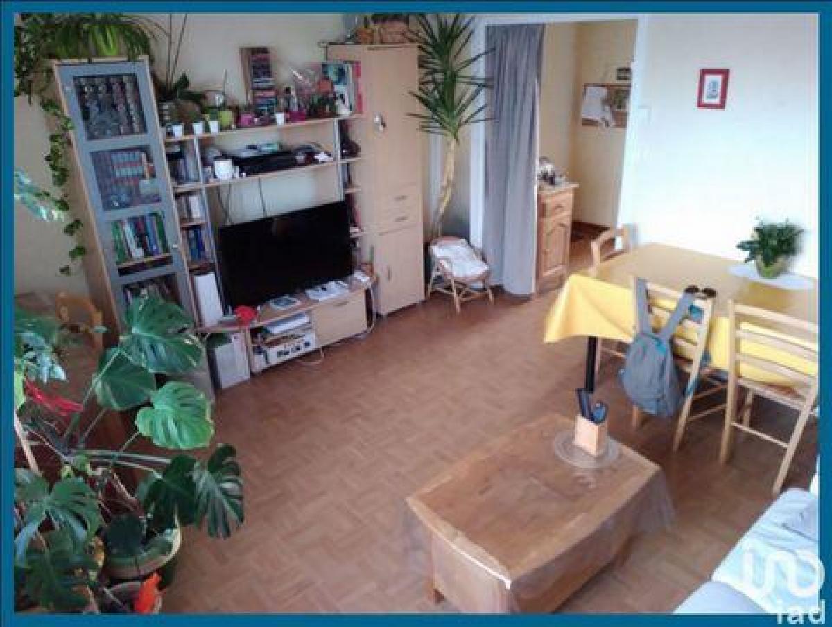 Кондоминиум  с 2 спальнями в Шоле, Франция № 36637