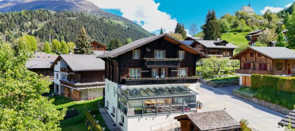 388m² Building in Muhlebach, Switzerland No. 195 2