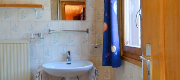 388m² Building in Muhlebach, Switzerland No. 195 13