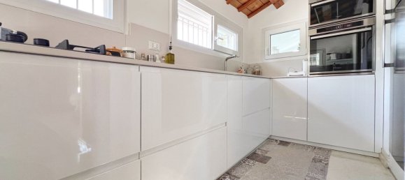 6 rooms House in Rimini, Italy No. 96097 18