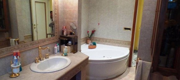 9 rooms Apartment in Ascoli Piceno, Italy No. 136081 38