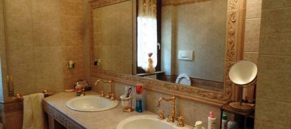 9 rooms Apartment in Ascoli Piceno, Italy No. 136081 17