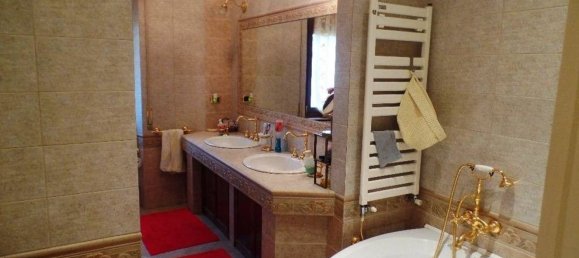 9 rooms Apartment in Ascoli Piceno, Italy No. 136081 37