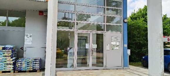 74m² Office in Padua, Italy No. 331582 3