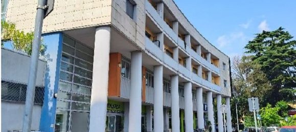 74m² Office in Padua, Italy No. 331582 2