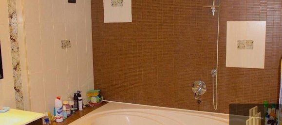 4 Schlafzimmer Wohnung in Baku, Azerbaijan, Nr. 2040 41