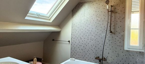 4 bedrooms House in Vernon, France No. 354514 5