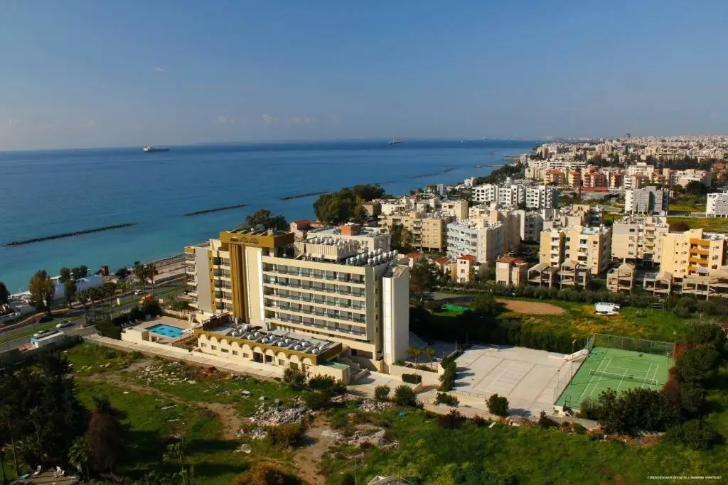 Квартира с 2 спальнями в Агиос Тихонас, Кипр № 5055