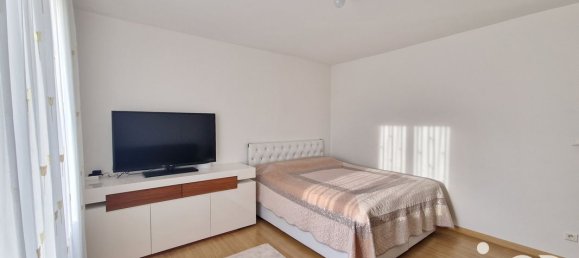 5 bedrooms House in Gien, France No. 210587 9