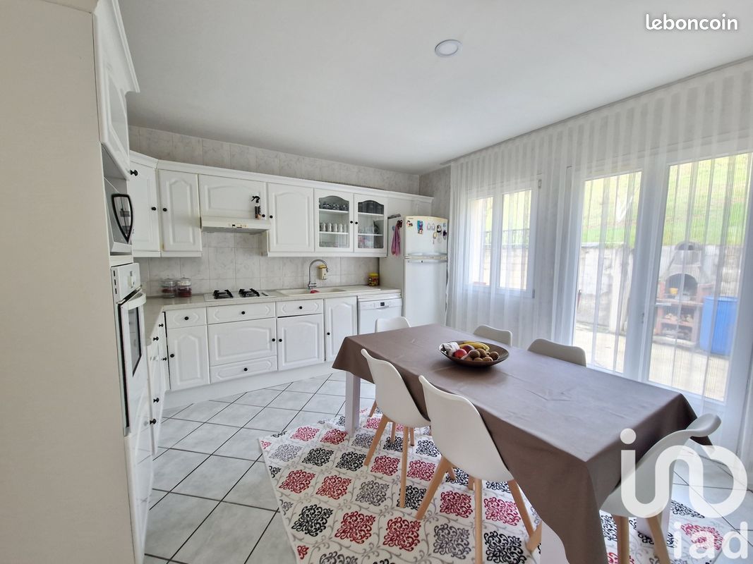 5 bedrooms House in Gien, France No. 210587