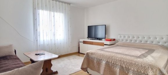 5 bedrooms House in Gien, France No. 210587 10