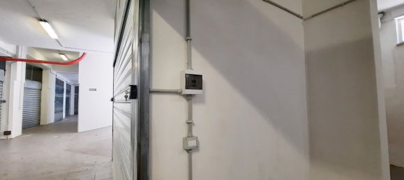 29m² Garage in Carini, Italy No. 359878 6