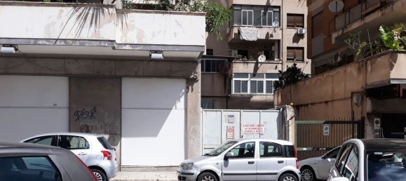 29m² Garage in Carini, Italy No. 359878 3